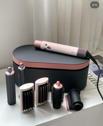 Dyson Airwrap™ in ceramica rosa e oro rosa in edizione limitata